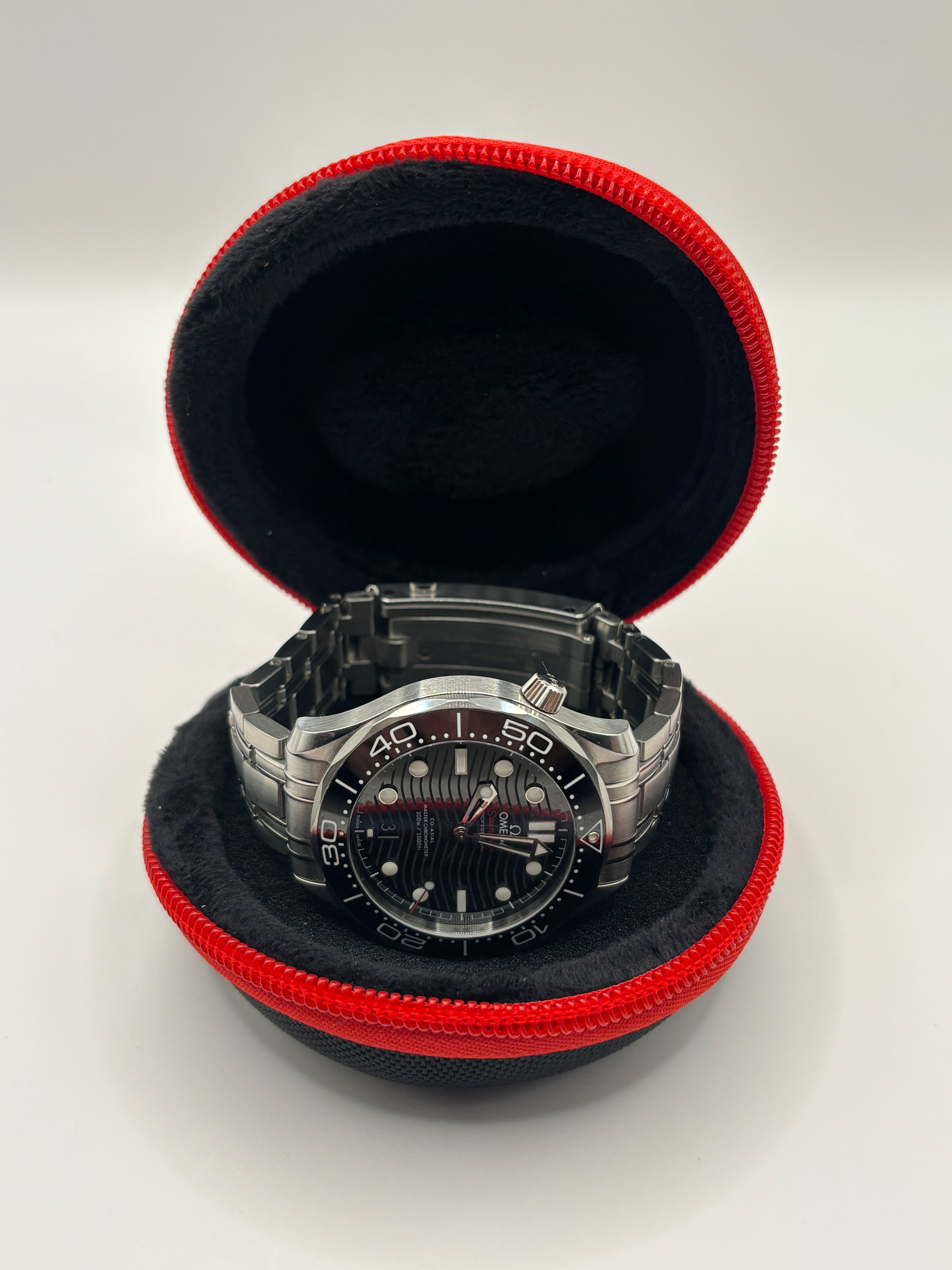 Compact Sports & Travel Watch Case with Carabiner Clip