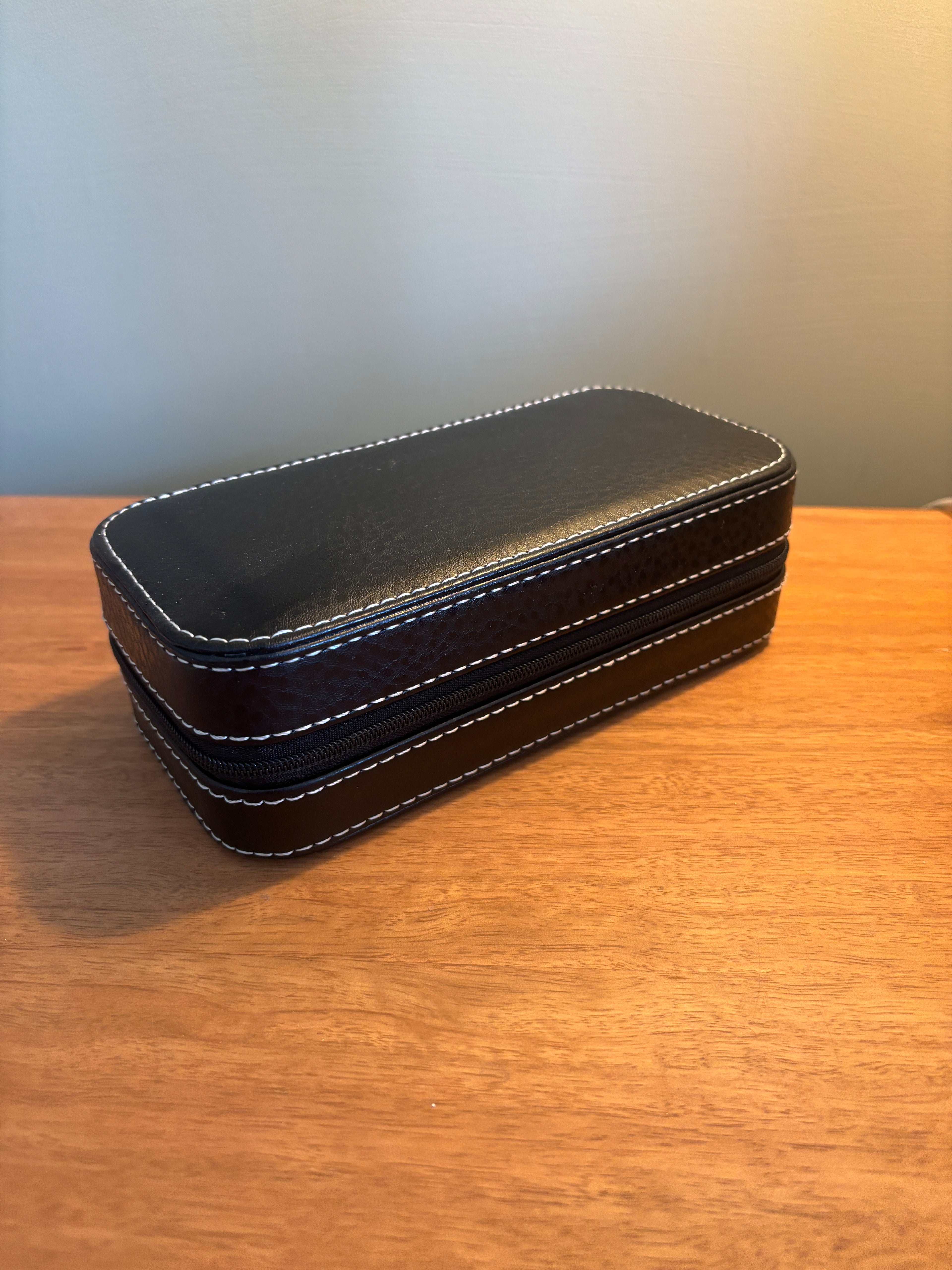2 Watch Solid Travel Case
